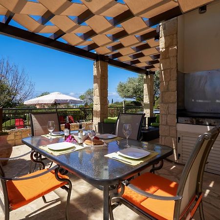 3 Bedroom Villa Madelini With Private Pool, Aphrodite Hills Resort Kouklia Exterior foto