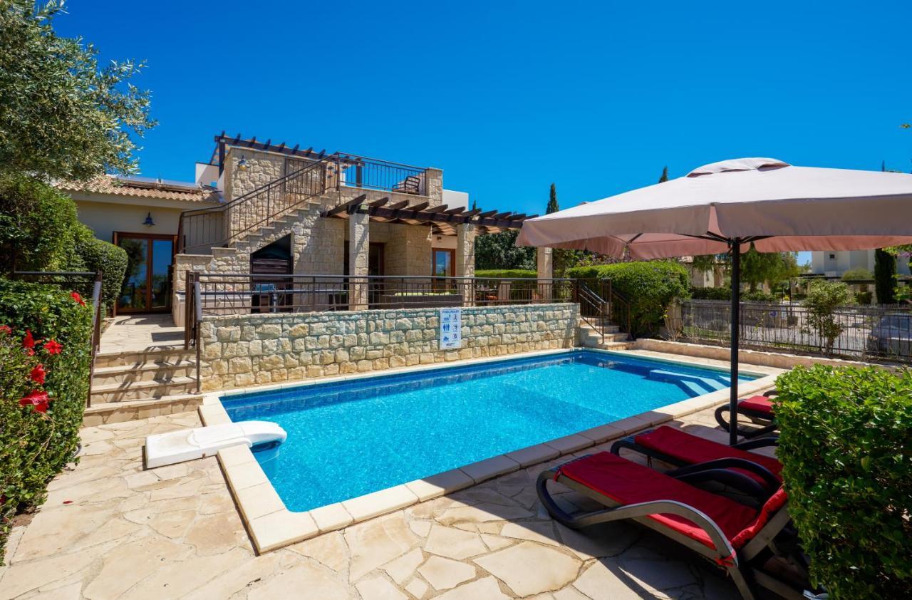 3 Bedroom Villa Madelini With Private Pool, Aphrodite Hills Resort Kouklia Exterior foto
