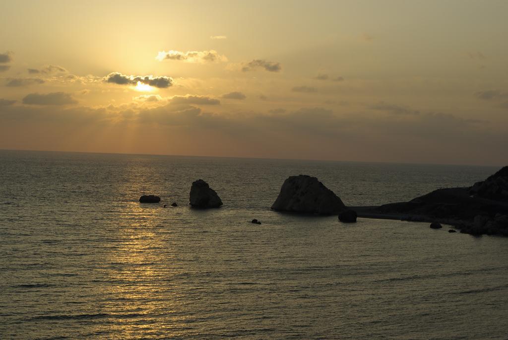 3 Bedroom Villa Madelini With Private Pool, Aphrodite Hills Resort Kouklia Exterior foto